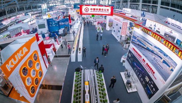 Stand of Chinese Railroads at the opening of the Sixth International Industrial Trade Fair Innoprom-2015 in Yekaterinburg - Sputnik International