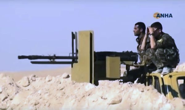 This frame grab from video provided on Monday, Nov. 7, 2016, by the Hawar News Agency, shows U.S.-backed fighters take position during fighting with the Islamic State group in the village of Laqtah, north of Raqqa, Syria This frame grab from video provided on Monday, Nov. 7, 2016, by the Hawar News Agency, shows U.S.-backed fighters take position during fighting with the Islamic State group in the village of Laqtah, north of Raqqa, Syria - Sputnik International