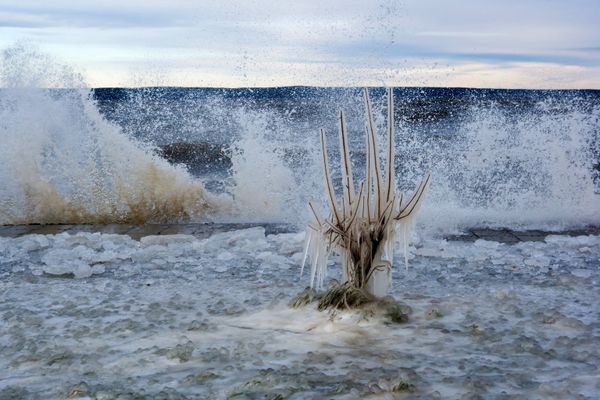 Raging Storm Rips Across Russian Winter Lake - Sputnik International