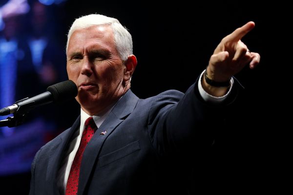 Republican vice presidential nominee Mike Pence attends a campaign rally in Manchester, New Hampshire, U.S. November 7, 2016 Republican vice presidential nominee Mike Pence attends a campaign rally in Manchester, New Hampshire, U.S. November 7, 2016 - Sputnik International
