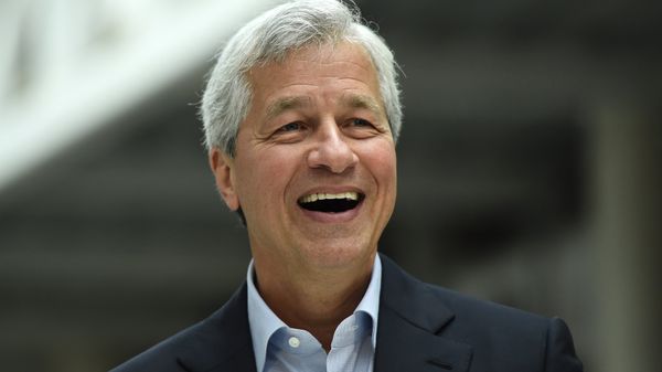 JP Morgan CEO Jamie Dimon speaks at an event at JP Morgan's corporate centre in Bournemouth, southern Britain, June 3, 2016 - Sputnik International