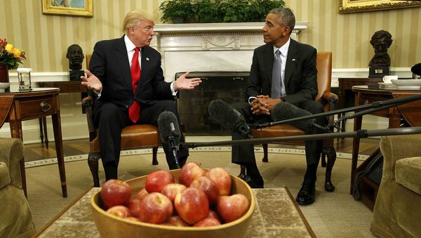 US President Barack Obama meets with President-elect Donald Trump to discuss transition plans in the White House Oval Office in Washington, US, November 10, 2016. US President Barack Obama meets with President-elect Donald Trump to discuss transition plans in the White House Oval Office in Washington, US, November 10, 2016. - Sputnik International