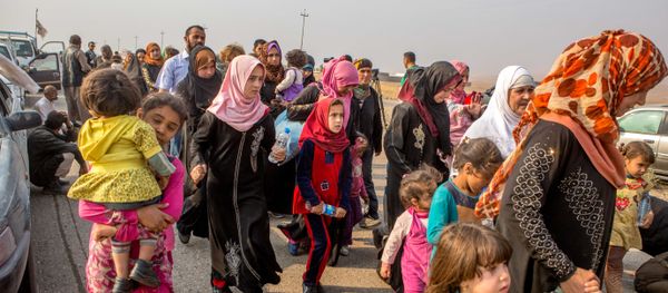 Kurdish Shabaks leave towns and villages around Mosul Kurdish Shabaks leave towns and villages around Mosul - Sputnik International