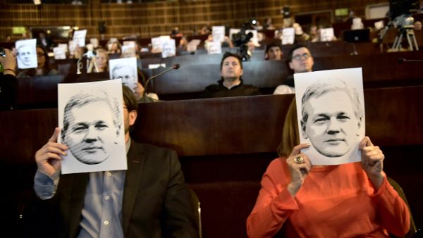 People attend a video conference of WikiLeaks founder Julian Assange at the International Center for Advanced Communication Studies for Latin America (CIESPAL) auditorium in Quito on June 23, 2016. People attend a video conference of WikiLeaks founder Julian Assange at the International Center for Advanced Communication Studies for Latin America (CIESPAL) auditorium in Quito on June 23, 2016. - Sputnik International