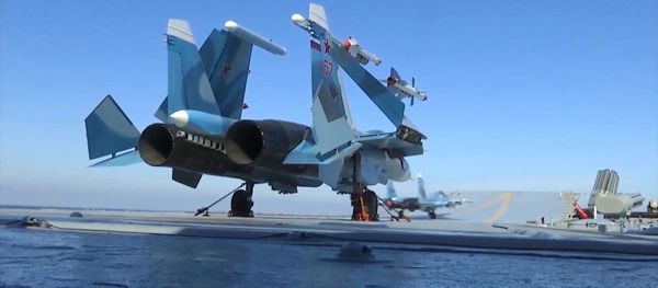Carrier-based Sukhoi Su-33 jet fighters Carrier-based Sukhoi Su-33 jet fighters - Sputnik International