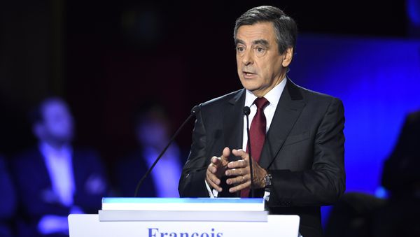 Former French prime minister and candidate for the right-wing Les Republicains (LR) party primaries ahead of the 2017 presidential election, Francois Fillon speaks during the second debate of the right-wing Les Republicains (LR) party primaries on November 3, 2016 at the salle Wagram venue in Paris Former French prime minister and candidate for the right-wing Les Republicains (LR) party primaries ahead of the 2017 presidential election, Francois Fillon speaks during the second debate of the right-wing Les Republicains (LR) party primaries on November 3, 2016 at the salle Wagram venue in Paris - Sputnik International