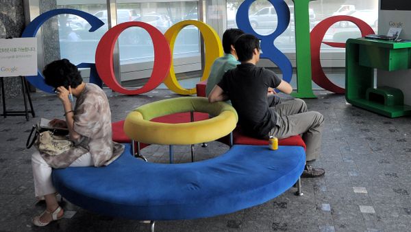 Visitors sit on a bench at a lobby of an office of Google Korea in Seoul on August 11, 2010 Visitors sit on a bench at a lobby of an office of Google Korea in Seoul on August 11, 2010 - Sputnik International
