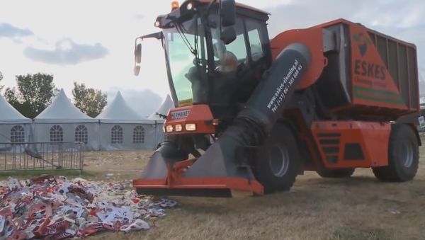 Huge Hoover in Action - Sputnik International
