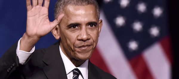 US President Barack Obama waves to the crowd after delivering a speech at the Niarchos foundation in Athens on November 16, 2016 at the end of his official visit in Greece - Sputnik International
