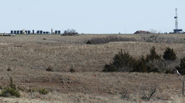   An emerging oil boom has been sparked by modern technologies using horizontal drilling and a technique known as hydraulic fracturing, or “fracking,” to coax out oil and gas (File) - Sputnik International