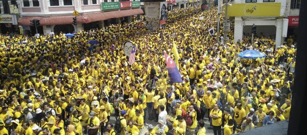 Protesters occupy a street during a rally in downtown Kuala Lumpur, Malaysia, Saturday, Nov. 19, 2016 - Sputnik International