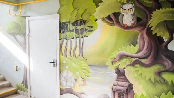 Painted house entrance - Sputnik International