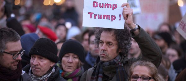 People protest against US President-elect Donald Trump in Berlin, Germany, November 12, 2016. - Sputnik International