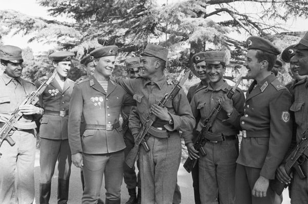 The limited Soviet troop contingent in Afghanistan. Soviet paratroopers and Afghan soldiers. (File) The limited Soviet troop contingent in Afghanistan. Soviet paratroopers and Afghan soldiers. (File) - Sputnik International
