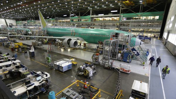 Boeing 737-800 airplanes are on the assembly line at Boeing's 737 assembly facility in Renton, Wash (File) - Sputnik International