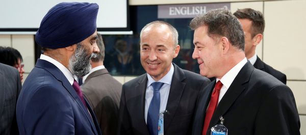 Bulgarian Defence Minister Nikolay Nenchev (R) (File) Bulgarian Defence Minister Nikolay Nenchev (R) (File) - Sputnik International