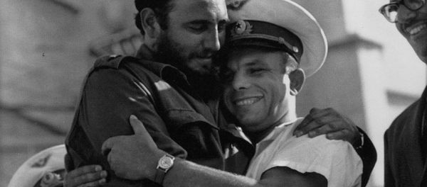 Fidel Castro meets cosmonaut Yuri Gagarin - Sputnik International