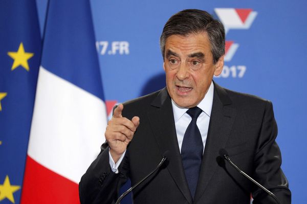 Francois Fillon, former French prime minister and member of Les Republicains political party, delivers his speech after partial results in the second round for the French center-right presidential primary election in Paris, France, November 27, 2016. Francois Fillon, former French prime minister and member of Les Republicains political party, delivers his speech after partial results in the second round for the French center-right presidential primary election in Paris, France, November 27, 2016. - Sputnik International