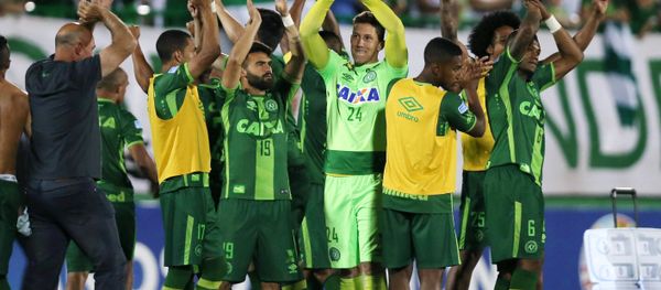 Players of Chapecoense celebrate after their match against San Lorenzo at the Arena Conda stadium in Chapeco, Brazil, November 23, 2016. - Sputnik International