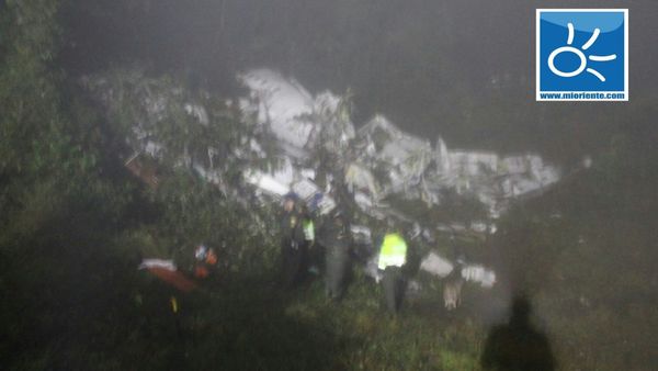 Plane With Brazilian Football Players Crashes in Colombia Plane With Brazilian Football Players Crashes in Colombia - Sputnik International