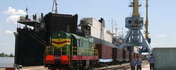 The port of Olya, Astrakhan Region, is the destination of the international transport corridor North-South in Russia. - Sputnik International