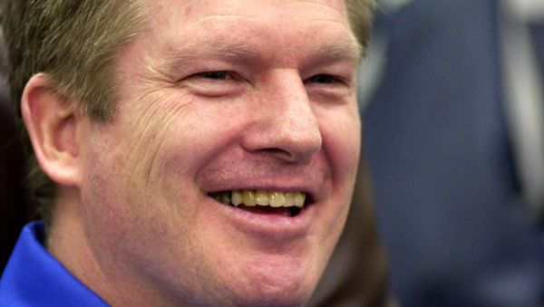 Space Shuttle Discovery astronaut Bill Shepherd smiles 21 March 2001 after returning from the International Space Station in the Suit Up Room in the astronaut quarters check out building at the Kennedy Space Center. Space Shuttle Discovery astronaut Bill Shepherd smiles 21 March 2001 after returning from the International Space Station in the Suit Up Room in the astronaut quarters check out building at the Kennedy Space Center. - Sputnik International