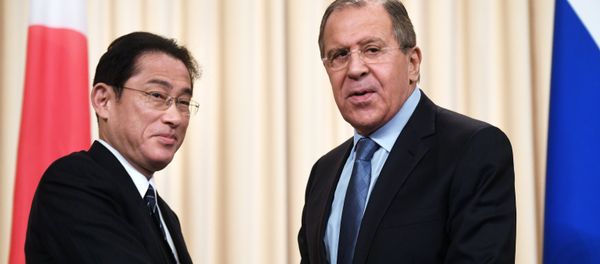Russian Foreign Minister Lavrov meets with Japanese counterpart Kishida - Sputnik International