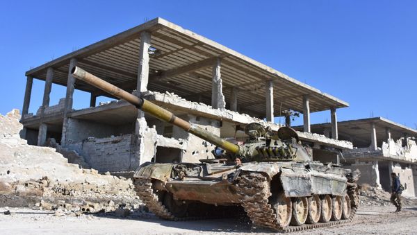 Syrian pro-government forces advance in the Myessar district in eastern Aleppo in an ongoing operation to recapture all of the battered second city, on December 4, 2016 - Sputnik International