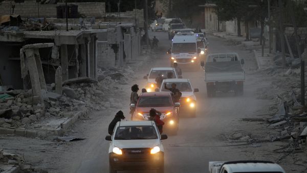 Rebel fighters drive their vehicles celebrating what they said was the taking over of Baraghedeh and Kafr-Ghan towns, in al-Rai town, northern Aleppo countryside, Syria October 10, 2016 - Sputnik International