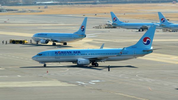South Korea's Korean Air planes sit on the tarmac at Gimpo airport in Seoul on December 16, 2014 - Sputnik International