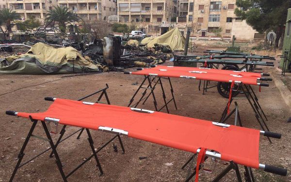 Militants shelled a mobile Russian hospital in Aleppo, killing a female paramedic and wounding two doctors. Militants shelled a mobile Russian hospital in Aleppo, killing a female paramedic and wounding two doctors. - Sputnik International