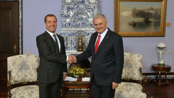 Russian Prime Minister Dmitry Medvedev and Turkish Prime Minister Binali Yildirim, right, during a meeting at Gorki residence outside Moscow Russian Prime Minister Dmitry Medvedev and Turkish Prime Minister Binali Yildirim, right, during a meeting at Gorki residence outside Moscow - Sputnik International