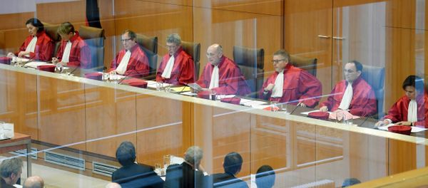 The first senate of Germany's Constitutional Court with its members (L-R) Yvonne Ott, Susanne Baer, Johannes Masing, Michael Eichberger, Ferdinand Kirchhof (chairman), Wilhelm Schluckebier, Andreas Paulus and Gabriele Britz give their judgement on compensations over nuclear phase-out in Karlsruhe, southern Germany The first senate of Germany's Constitutional Court with its members (L-R) Yvonne Ott, Susanne Baer, Johannes Masing, Michael Eichberger, Ferdinand Kirchhof (chairman), Wilhelm Schluckebier, Andreas Paulus and Gabriele Britz give their judgement on compensations over nuclear phase-out in Karlsruhe, southern Germany - Sputnik International