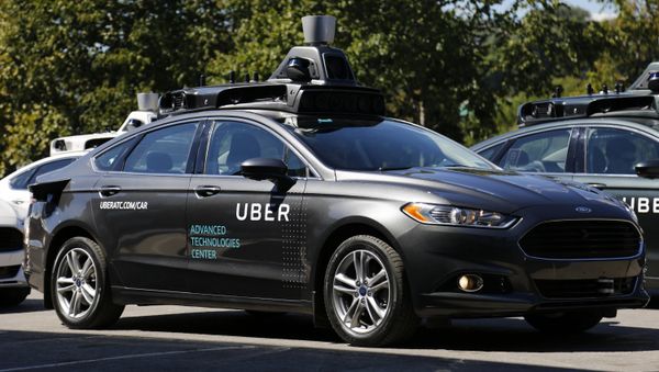 A group of self driving Uber vehicles position themselves to take journalists on rides during a media preview at Uber's Advanced Technologies Center in Pittsburgh, Monday, Sept. 12, 2016. A group of self driving Uber vehicles position themselves to take journalists on rides during a media preview at Uber's Advanced Technologies Center in Pittsburgh, Monday, Sept. 12, 2016. - Sputnik International