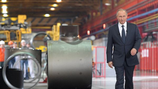 December 5, 2016. Russian President Vladimir Putin visits the ETERNO shop of the Chelyabinsk Pipe-Rolling Plant as part of his visit to the Chelyabinsk Region. - Sputnik International