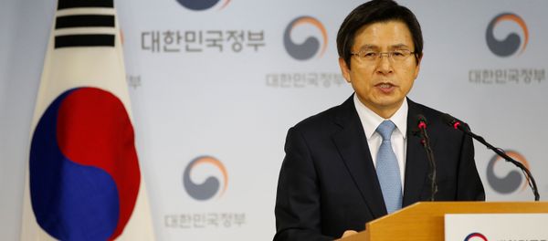 South Korean Prime Minister and the acting President Hwang Kyo-ahn releases a statement to the nation at the Goverment Complex in Seoul, South Korea, December 9, 2016. South Korean Prime Minister and the acting President Hwang Kyo-ahn releases a statement to the nation at the Goverment Complex in Seoul, South Korea, December 9, 2016. - Sputnik International