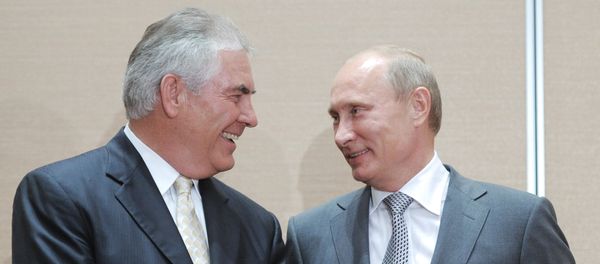 Vladimir Putin and Rex Tillerson attending the ceremony of signing of the Rosneft-ExxonMobil strategic partnership agreement, August 30, 2011 Vladimir Putin and Rex Tillerson attending the ceremony of signing of the Rosneft-ExxonMobil strategic partnership agreement, August 30, 2011 - Sputnik International
