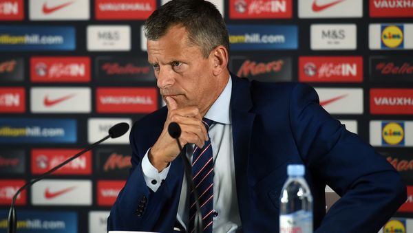 The Football Association's CEO Martin Glenn attends a press conference in Chantilly, northern France, on June 28, 2016. - Sputnik International