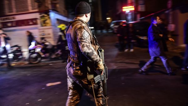 Turkish special force police officers patrol streets after a car bomb exploded near the stadium of football club Besiktas in Istanbul on December 10, 2016 Turkish special force police officers patrol streets after a car bomb exploded near the stadium of football club Besiktas in Istanbul on December 10, 2016 - Sputnik International