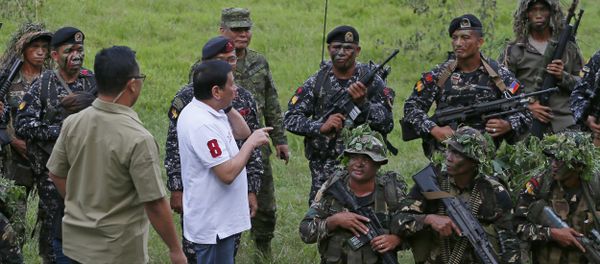 Philippine President Rodrigo Duterte talks to the Philippine Army Scout Rangers at their headquarters at Camp Tecson in San Miguel township, north of Manila, Philippines Thursday, Sept. 15, 2016 Philippine President Rodrigo Duterte talks to the Philippine Army Scout Rangers at their headquarters at Camp Tecson in San Miguel township, north of Manila, Philippines Thursday, Sept. 15, 2016 - Sputnik International