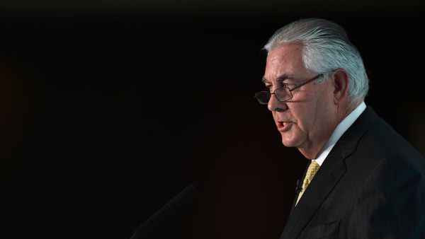 Chairman and CEO of US oil and gas corporation ExxonMobil, Rex Tillerson, speaks during the 2015 Oil and Money conference in central London on October 7, 2015 Chairman and CEO of US oil and gas corporation ExxonMobil, Rex Tillerson, speaks during the 2015 Oil and Money conference in central London on October 7, 2015 - Sputnik International