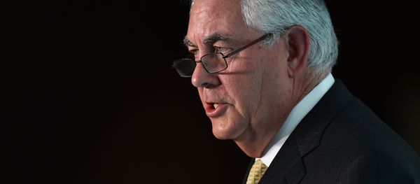Chairman and CEO of US oil and gas corporation ExxonMobil, Rex Tillerson, speaks during the 2015 Oil and Money conference in central London on October 7, 2015 Chairman and CEO of US oil and gas corporation ExxonMobil, Rex Tillerson, speaks during the 2015 Oil and Money conference in central London on October 7, 2015 - Sputnik International