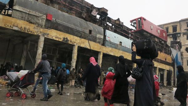 Refugees in the liberated district of eastern Aleppo Refugees in the liberated district of eastern Aleppo - Sputnik International
