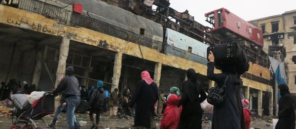 Refugees in the liberated district of eastern Aleppo - Sputnik International