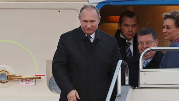 Russian President Vladimir Putin arrives at Yamaguchi Ube Airport in Ube, Japan, December 15, 2016 Russian President Vladimir Putin arrives at Yamaguchi Ube Airport in Ube, Japan, December 15, 2016 - Sputnik International