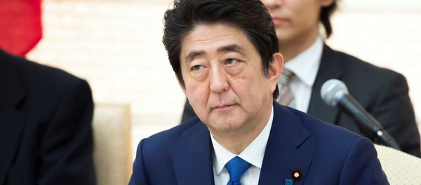 Shinzo Abe, Japan's prime minister, attends a working lunch with Vladimir Putin, Russia's president, (not pictured), at the prime minister's official residence in Tokyo, Japan, December 16, 2016. Shinzo Abe, Japan's prime minister, attends a working lunch with Vladimir Putin, Russia's president, (not pictured), at the prime minister's official residence in Tokyo, Japan, December 16, 2016. - Sputnik International