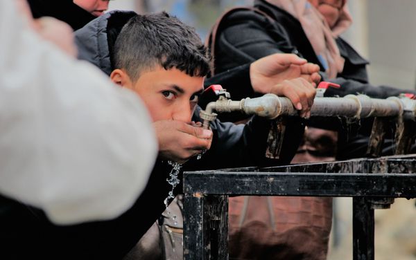 Hanano, East Aleppo. Clean water freely available post SAA liberation from Nusra Front Occupation Hanano, East Aleppo. Clean water freely available post SAA liberation from Nusra Front Occupation - Sputnik International