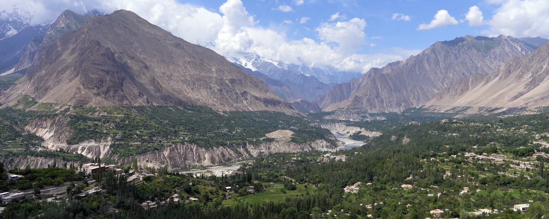 A general view of the northern Hunza valley A general view of the northern Hunza valley - Sputnik International, 1920, 11.11.2022