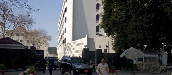 Cars leave the Foreign Ministry building, a venue of peace talks in Islamabad, Pakistan. Cars leave the Foreign Ministry building, a venue of peace talks in Islamabad, Pakistan. - Sputnik International