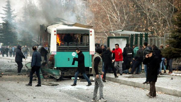 People react after a bus was hit by an explosion in Kayseri, Turkey, December 17, 2016 People react after a bus was hit by an explosion in Kayseri, Turkey, December 17, 2016 - Sputnik International